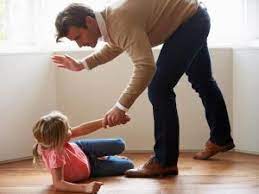 Pháp luật quy định những trường hợp nào thì hạn chế quyền của cha, mẹ đối với con chưa thành niên?