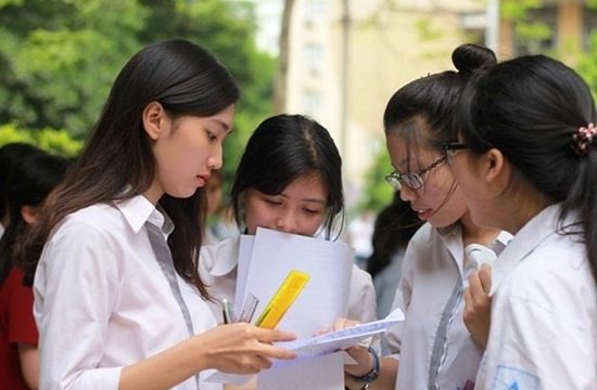 Ông nội từng làm lính ngụy cháu có được thi vào ngành công an không?- luật 24h