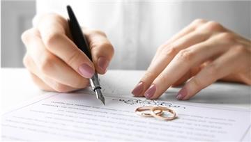 Thủ tục ghi chú kết hôn khi kết hôn ở nước ngoài – LUẬT 24H