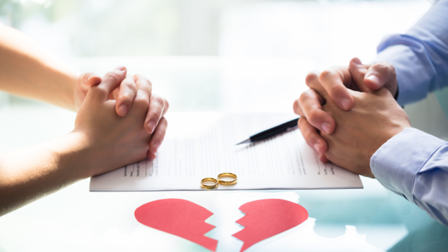 Thủ tục và quy trình giải quyết ly hôn – tòa án Thị Xã Quảng Yên