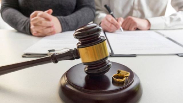 Tòa án nhân dân thành phố Việt Trì tư vấn và hướng dẫn viết đơn ly hôn