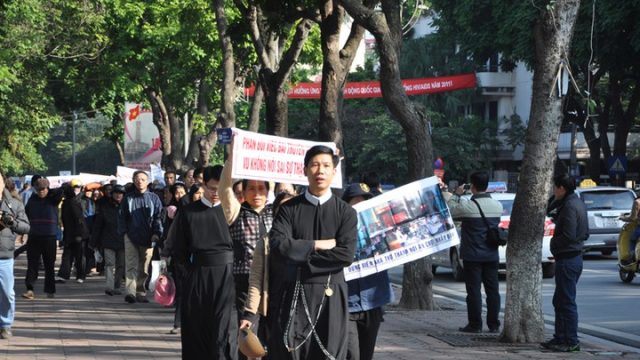 Luật sư bào chữa vụ án gây rối trật tự công cộng tại Quận Cầu Giấy