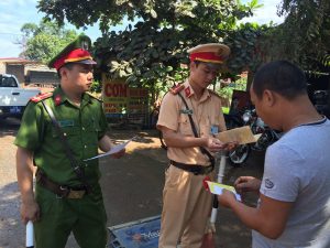 Công an kinh tế có quyền dừng xe kiểm tra hành chính không?