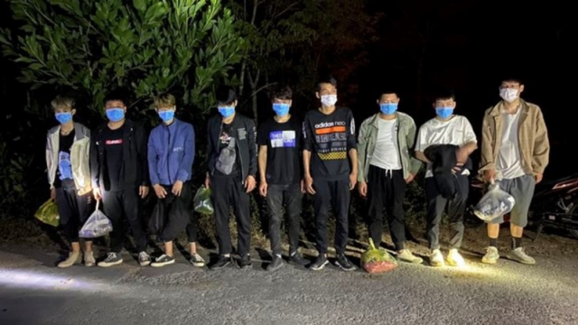 Xử phạt hành vi tạo điều kiện cho người nước ngoài ở lại Việt Nam trái phép