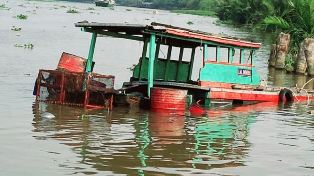 Tội đưa vào sử dụng các phương tiện giao thông đường thủy không bảo đảm an toàn