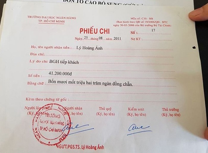 Số tiền trong phiếu chi nhiều hơn số tiền thực chi có vi phạm không?