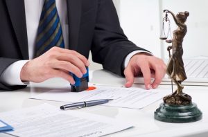 Công chứng viên từ chối hướng dẫn người tập sự hành nghề công chứng không đúng với quy định pháp luật thì bị xử lý như thế nào?