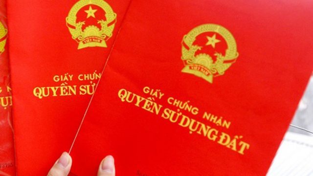 Làm thế nào để đòi lại giấy chứng nhận quyền sử dụng đất bị chiếm giữ?