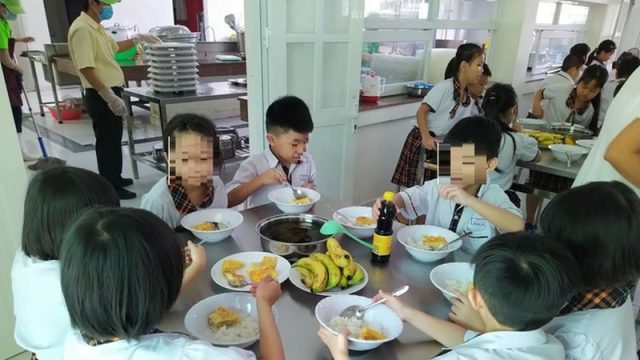 Thuế VAT khi kinh doanh dịch vụ nấu ăn bán trú cho học sinh