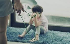 Hành vi xâm hại sức khỏe thành viên gia đình