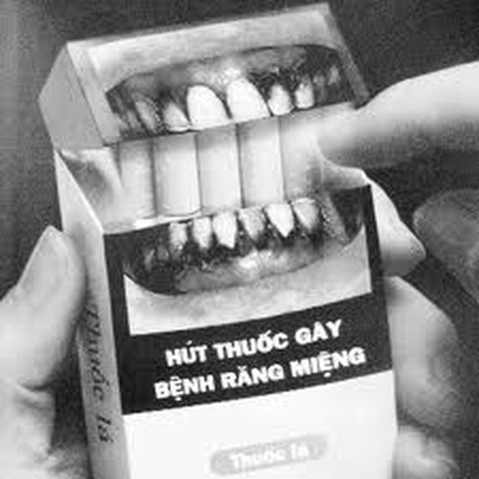 Việc ghi nhãn, in cảnh báo sức khỏe trên bao bì thuốc lá được sản xuất, nhập khẩu để tiêu thụ tại Việt Nam có phải là quy định bắt buộc không và nếu có thì phải đảm bảo những yêu cầu gì?